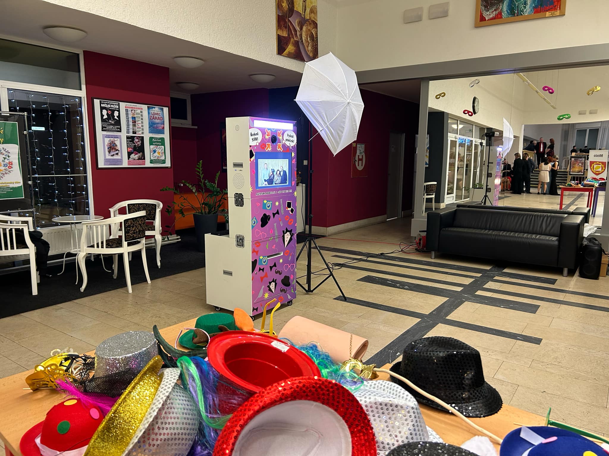 8ea24231-8d62-400e-bb52-2725a8c614e5 8ea24231-8d62-400e-bb52-2725a8c614e5